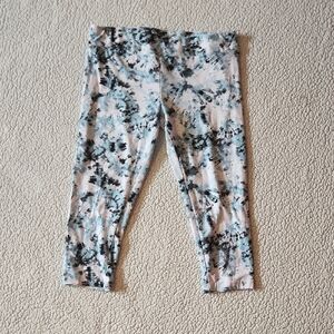 Time And Tru Buttersoft Blue And Black Tiedye Pullon Style Cropped Leggings